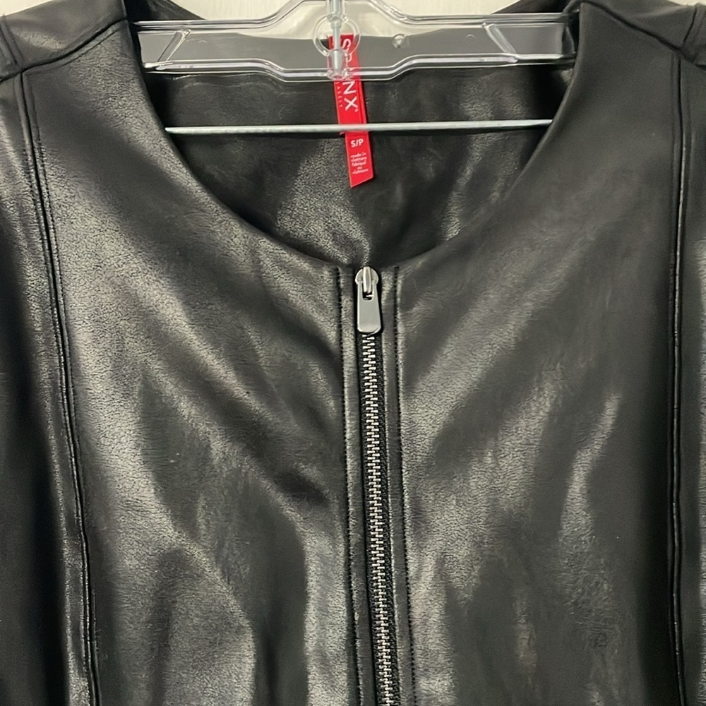 Spanx collarless  faux leather moto jacket - Picture 5 of 9
